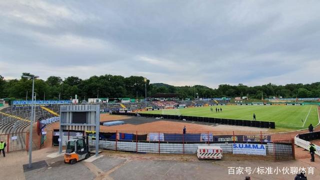 德国队轻取印度队，辛杜点燃赛场的简单介绍