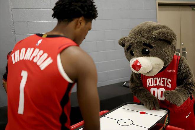 上海队翻盘国王,范弗利特高光表现的简单介绍 上海队翻盘国王,范弗利特高光表现的简单介绍